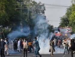 6 Killed as Protests Escalate in Pakistan Following Former Prime Minister Imran Khan’s Arrest