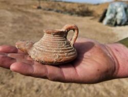 12-Year-Old Discovers Ancient Egyptian Amulet in Israel