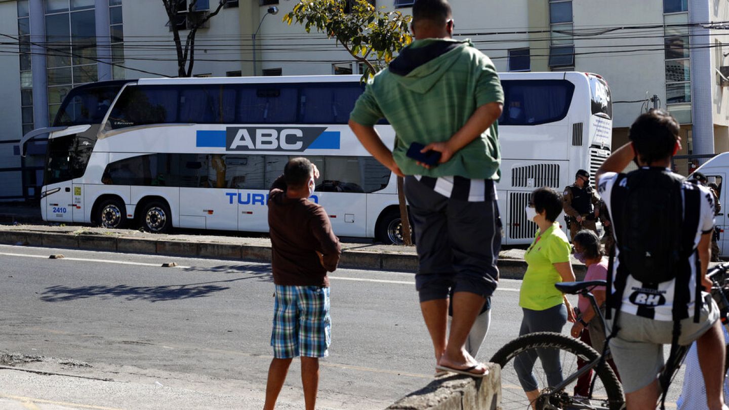 over 30 killed in brazil bus and truck collision 1