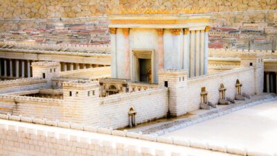 Ancient Structure Unearthed in Jerusalem's City of David Linked to First Temple Era, Study Reveals