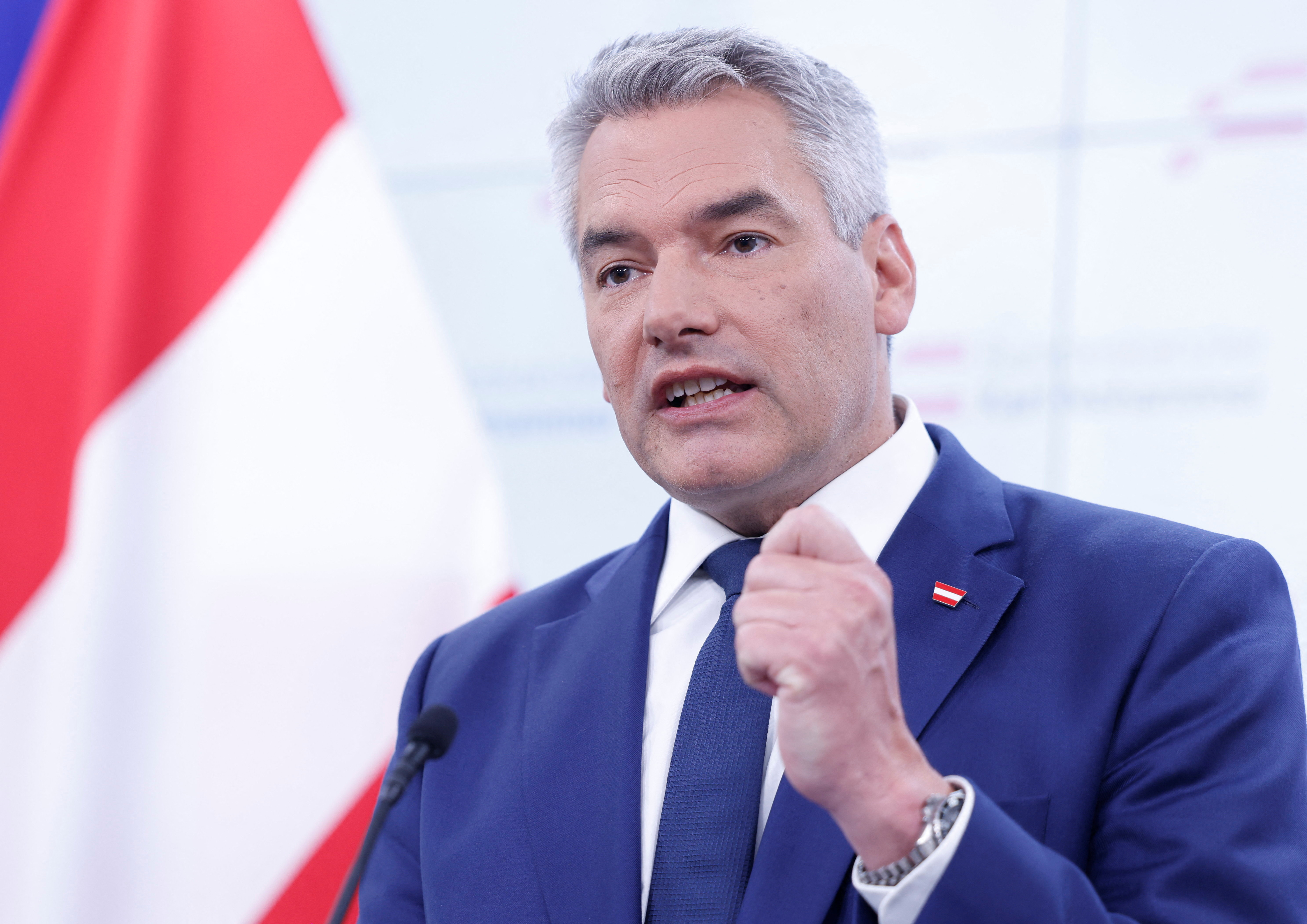 austrian nationalist party leader reportedly in talks to form government 1