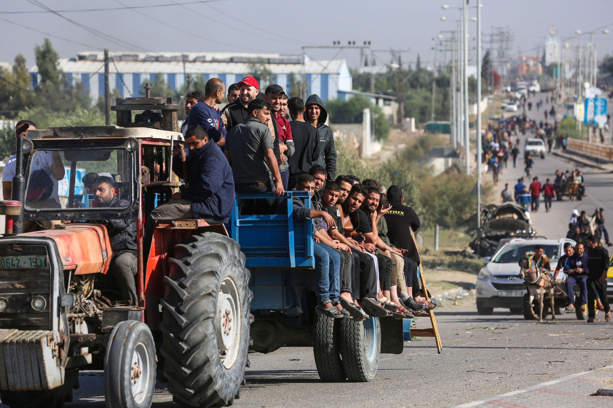 israel and hamas agree on deal to release hostages and facilitate palestinians return to gaza strip 1