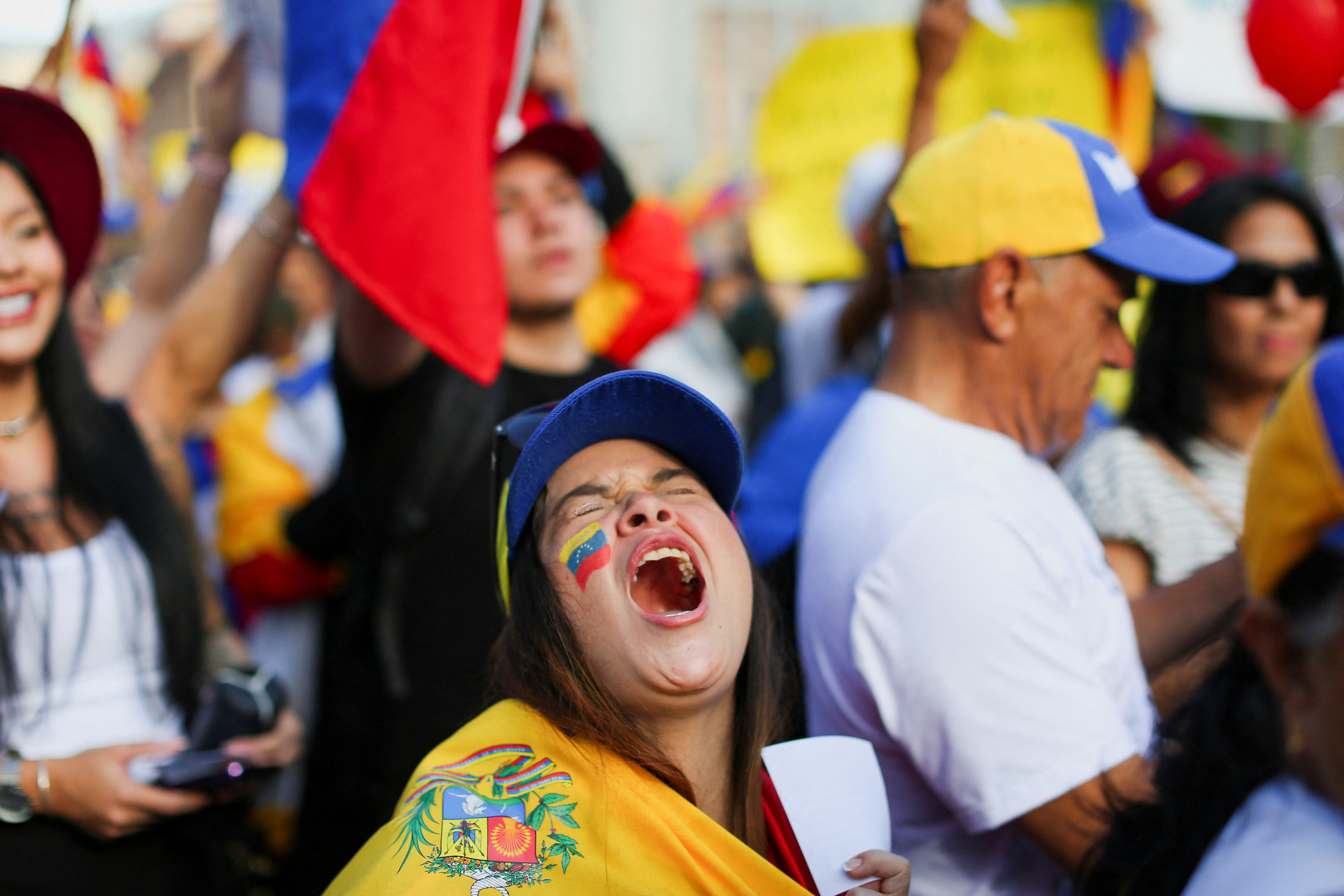 thousands of venezuelan opposition supporters rally ahead of maduros third inauguration 1