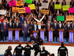 Democrats rally around lightening rod issue during unruly DNC debate despite voter backlash in 2024 17 Democrats rally around lightening rod issue during unruly DNC debate despite voter backlash in 2024