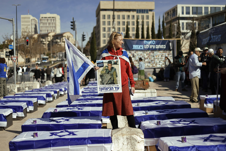 israeli hostages mother urges trump and netanyahu to secure sons release before ceasefire ends no more time 1