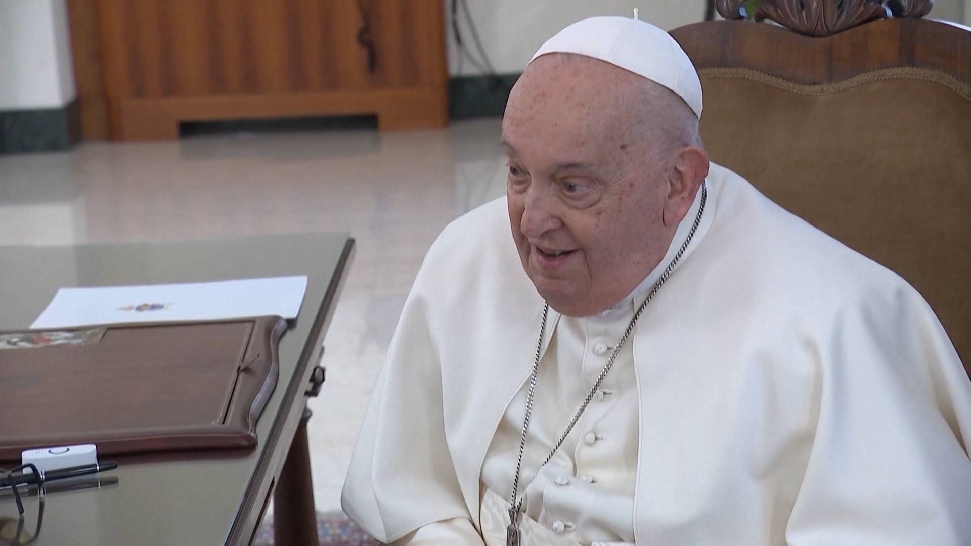 pope francis sends written message while still hospitalized 1