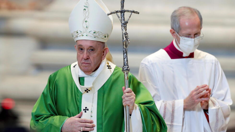 vatican announces daily evening prayers for pope francis in st peters square 1