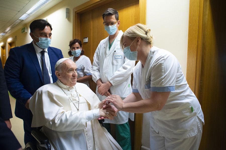 vatican provides health update as pope begins third week in hospital 1