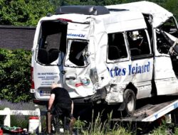 Belgium Train-Minibus Crash Kills 4, Including 2 Children