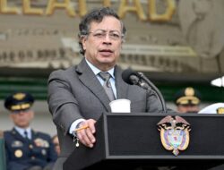 Colombian Lawmakers Aim to Suspend Trump Opponent Gustavo Petro for Alleged Election Interference